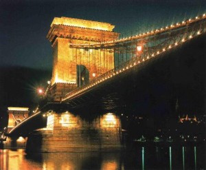 WYCIECZKI Z BIESZCZADÓW 9 wegry_Budapeszt_mostLancuchowy_b